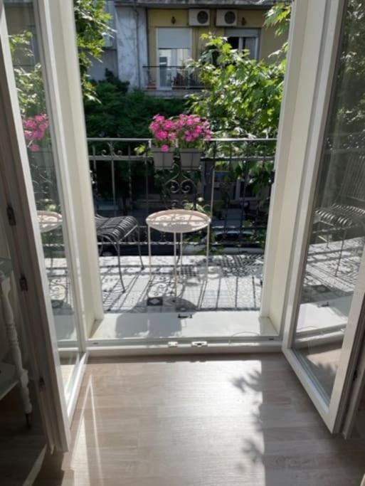 Bright & Spacious Near Center. * Thessaloniki